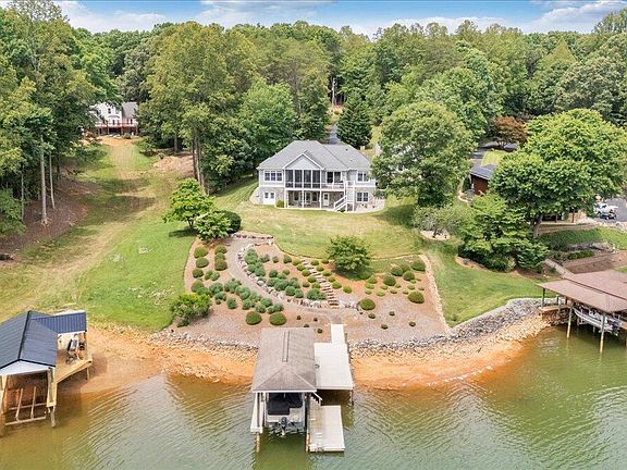 3rd image of 65 Backcove Dr