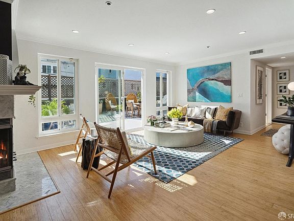 3rd image of 1370 Valencia St APT 1