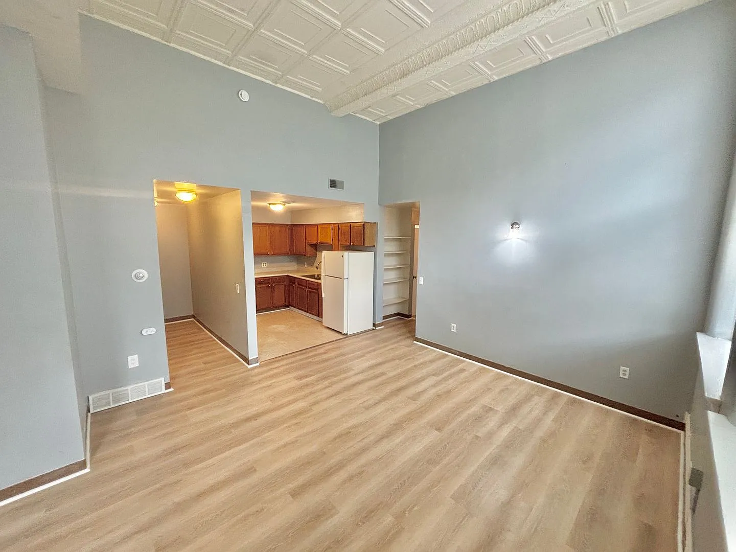 681 Brown Street — Photo 4