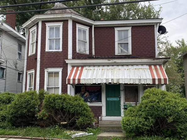 176 Coolspring St, Uniontown, PA 15401