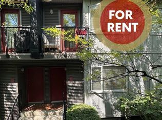 668 W 6th Ave #203, Vancouver, BC V5Z 1A3