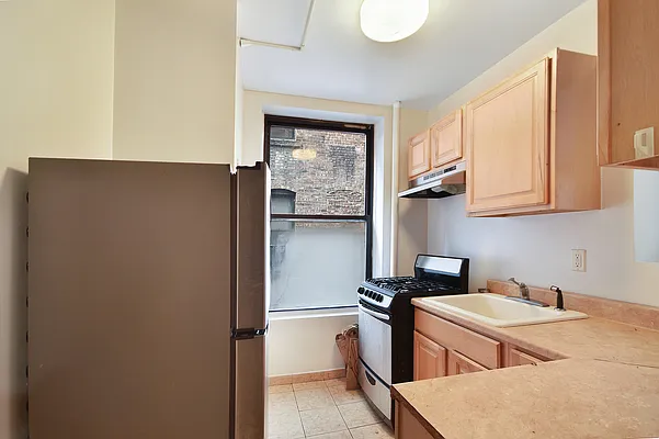 Rented by Compass | media 22