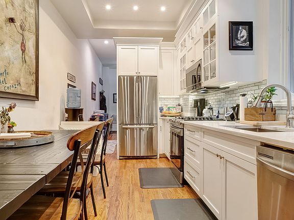 2nd image of 6 W 87th St APT 1