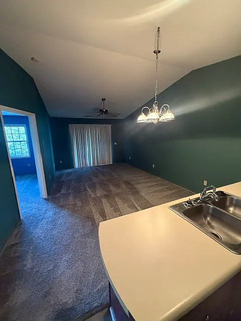 1 bed, 672 sqft, $1,400 — Photo 2