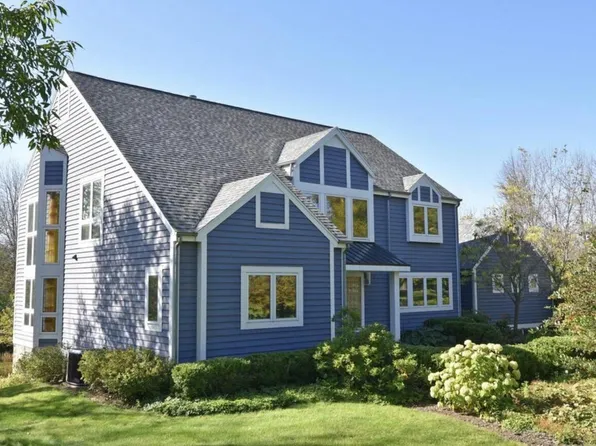 3411 W River DRIVE, Mequon, WI 53097
