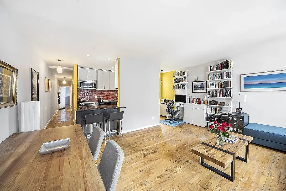 319 East 105th Street — Photo 4