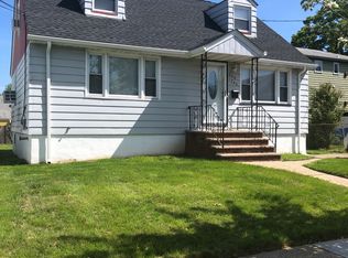 544 Middlesex St, Linden, NJ 07036