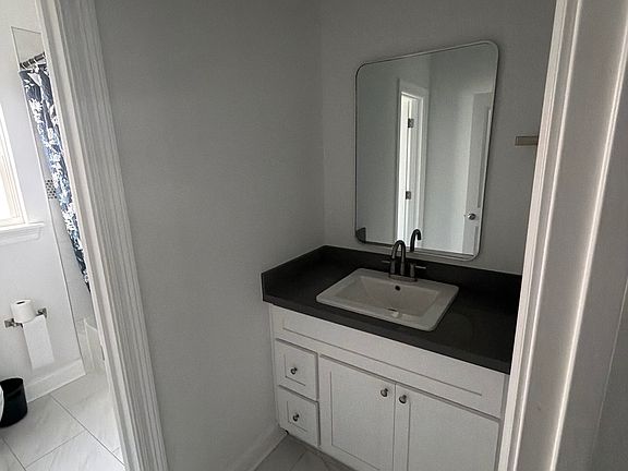 5th image of 2433 Almonaster Ave