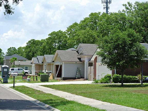 4th image of 8105 Byrd Landing Ct