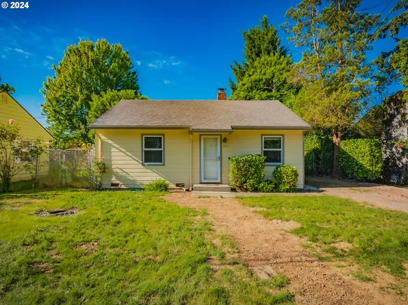 2405 W 31st St, Vancouver, WA 98660