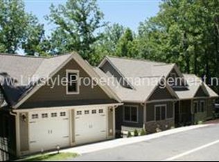 28 Sugar Maple Dr #284, Mills River, NC 28759