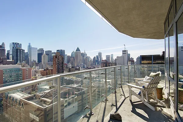 Sold by Corcoran | media 14