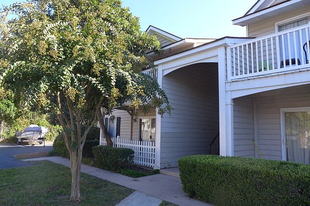 1st image of 850 Mallery St #15P
