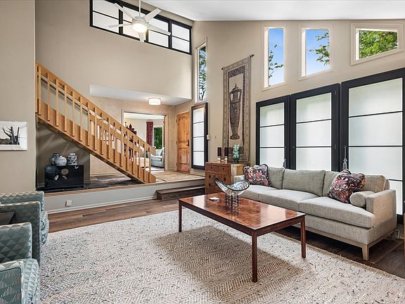 4th image of 500 Parkview Pl