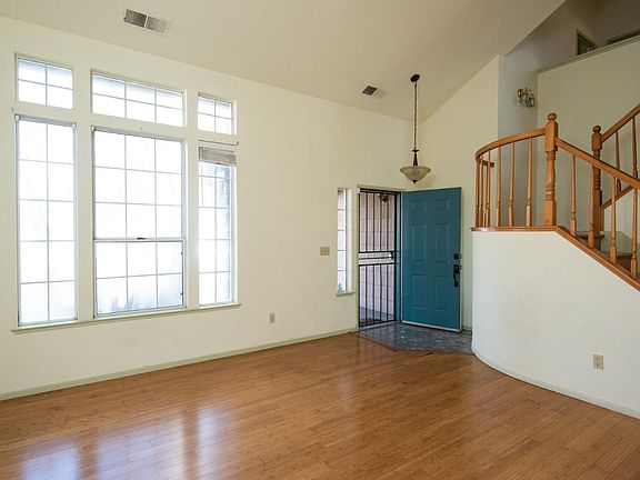 5th image of 2836 Marsh Creek Ln