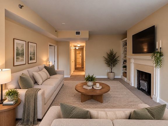 3rd image of 636 Beacon St APT 404
