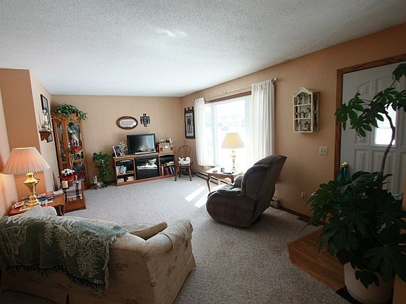 2nd image of 2033 Northway Cir