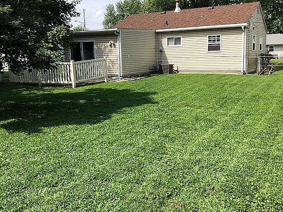 3rd image of 3128 Wayne Ave