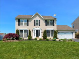 2213 Fox Chase Rd, Lake View, NY 14085