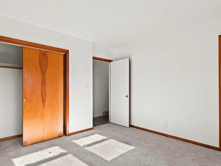 2054 Brentwood Dr — Photo 21