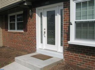 685 Arbor Ln, Warminster, PA 18974