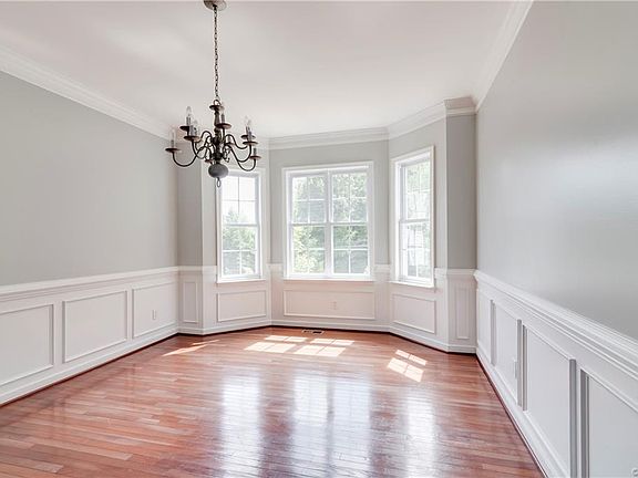 5th image of 6916 Stratford Townes Pl