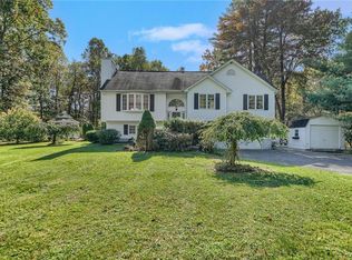 11 Ulster Ter, Wallkill, NY 12589