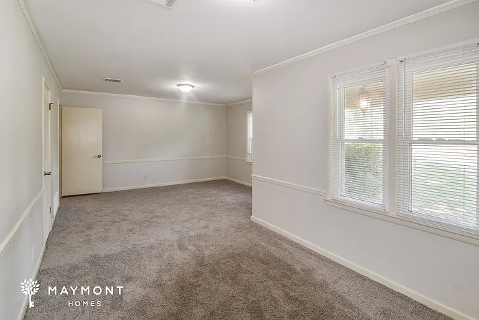926 Green Ridge Ct — Photo 5
