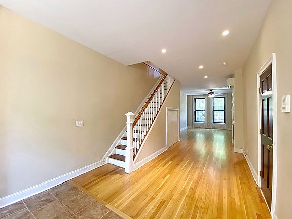 4th image of 576 10th St #1