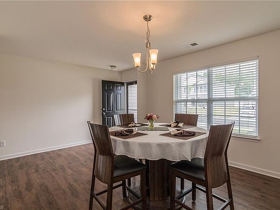 3rd image of 212 Lilah Ln