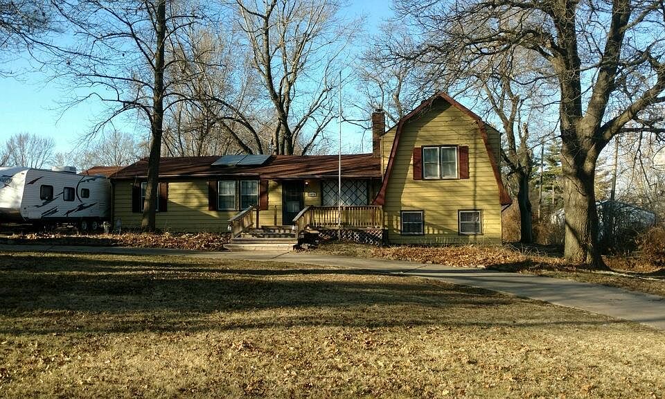 1st image of 8404 E 116th St