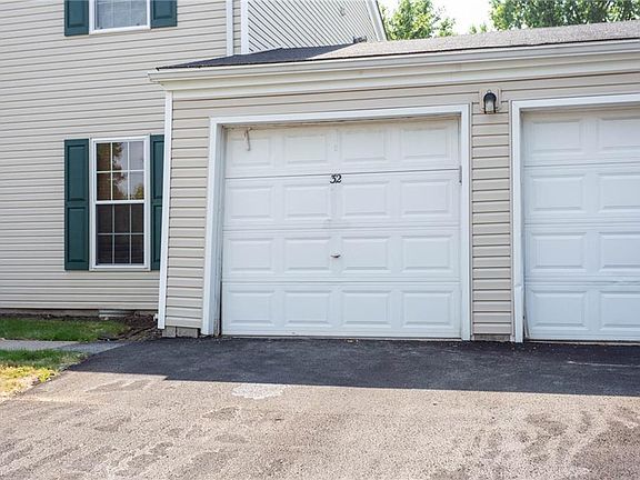 3rd image of 32 Valley Forge Ln