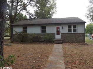 137 Lakeside Dr, Colonial Heights, VA 23834