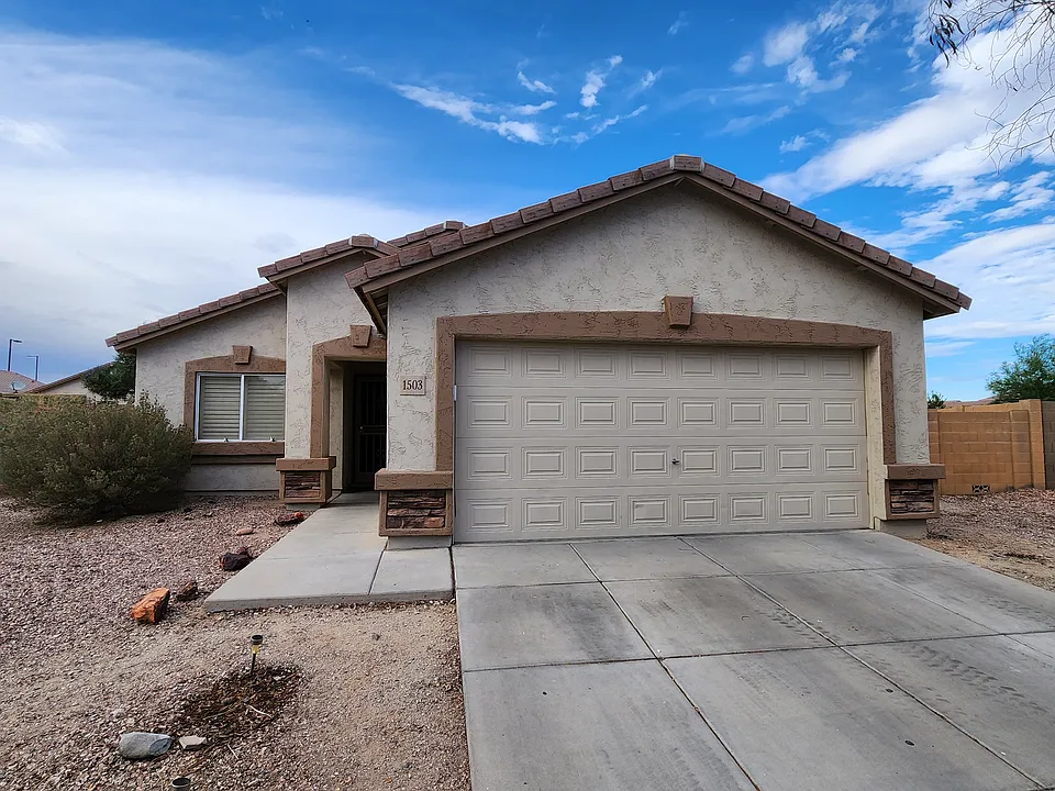 1503 S 228th Ct