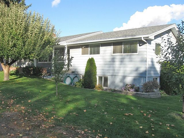 1st image of 825 4th St