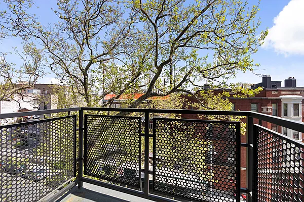 Rented by ERNY LLC | media 44