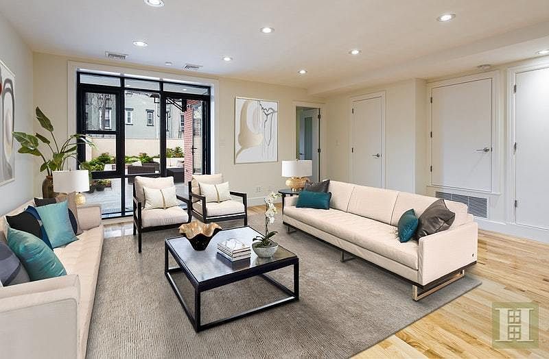 1st image of 132 2nd Pl APT 1
