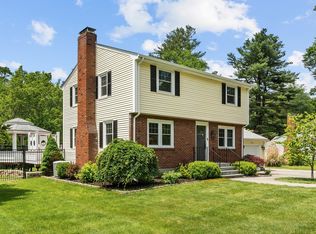 8 Knight Rd, Framingham, MA 01701