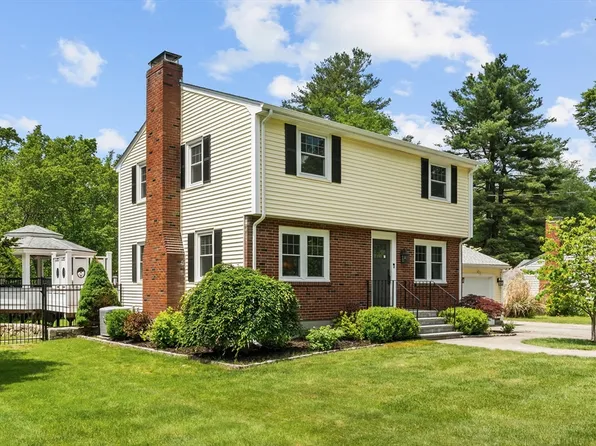 8 Knight Rd, Framingham, MA 01701