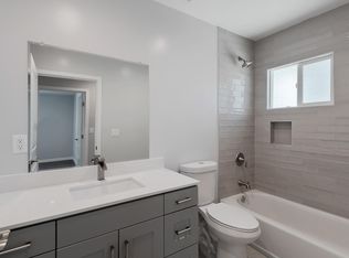 5653 Tilden Ave, Van Nuys, CA 91401