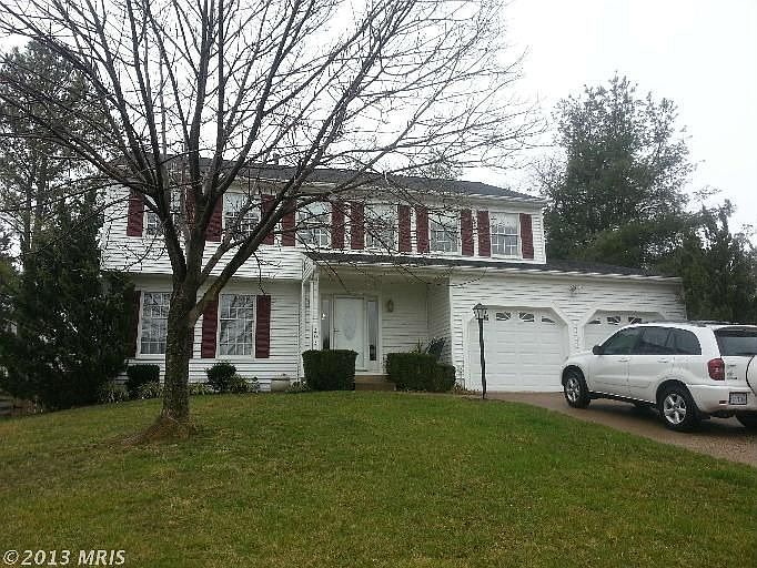 2nd image of 203 Elizabeth Ct