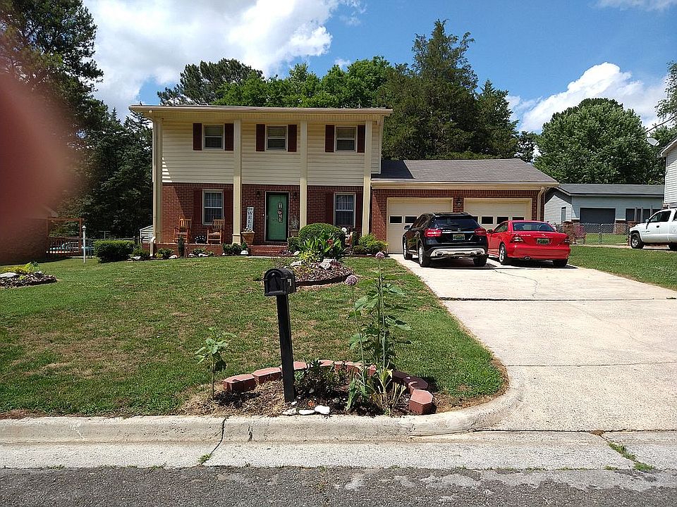 2nd image of 3418 Darlene Cir NW