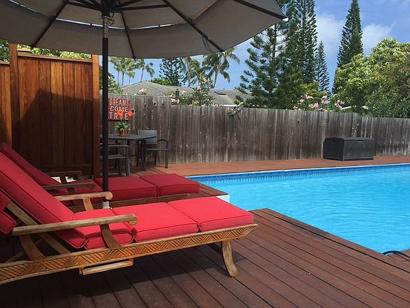 Fun pool and outdoor shower