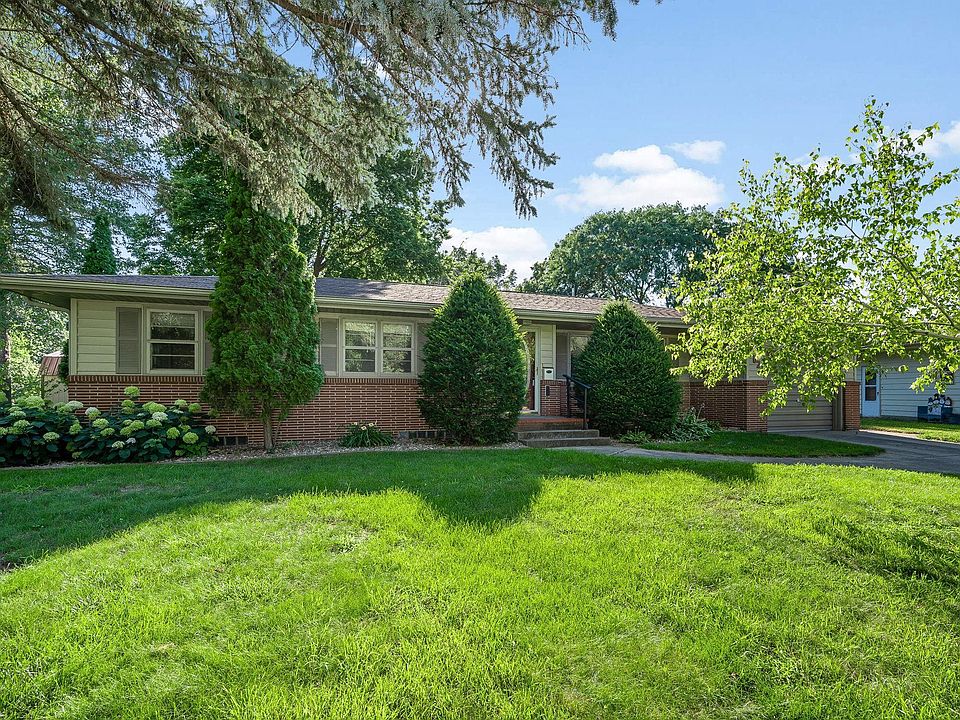 1st image of 1024 Holden Pl