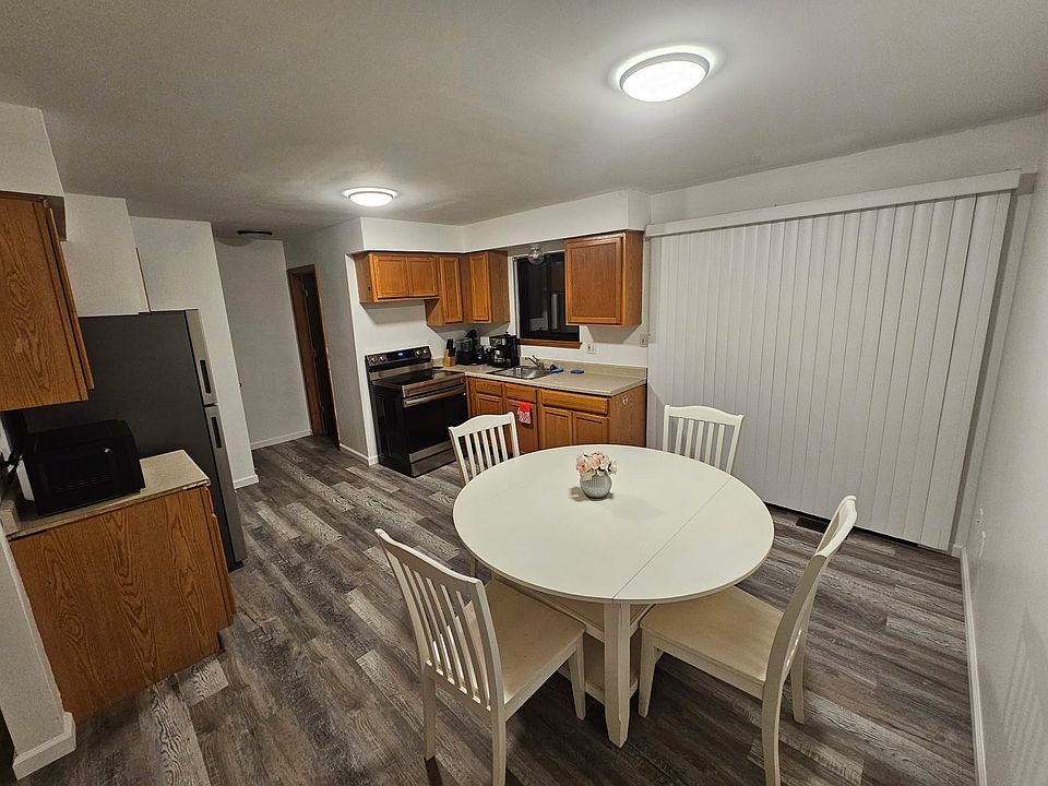 1876 White Ave #2, photo 5