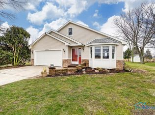 24905 W Young Rd, Millbury, OH 43447