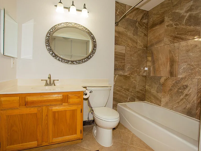 3207 E Heatherock Cir — Photo 11