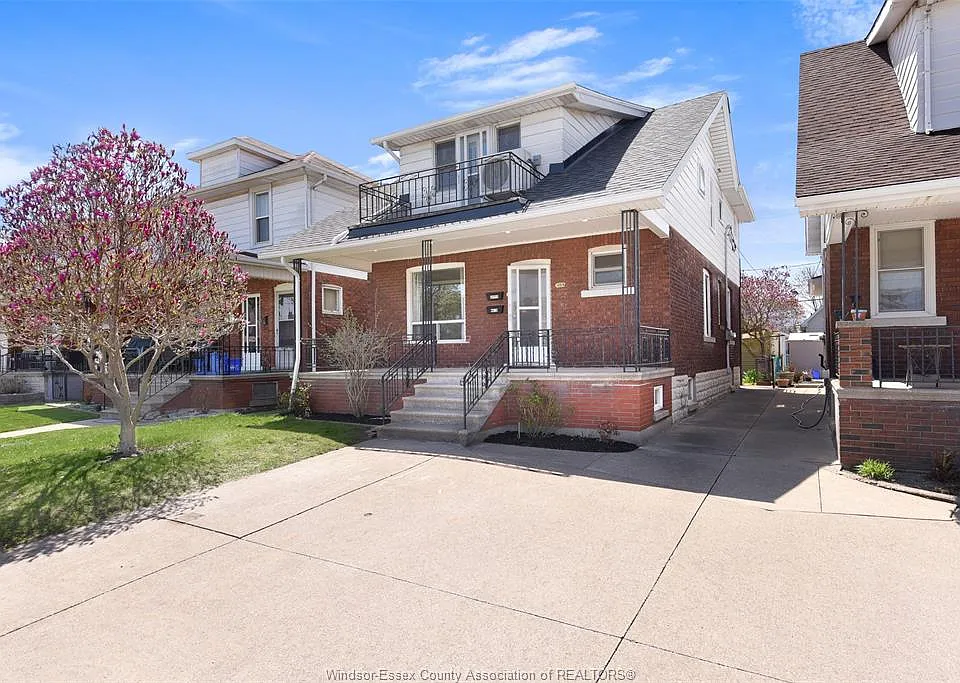 1069 Marentette Ave #UPPER