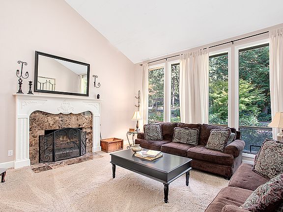 3rd image of 18303 194th Ave NE