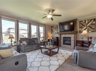 513 SW Lake Side Ct, Blue Springs, MO 64064